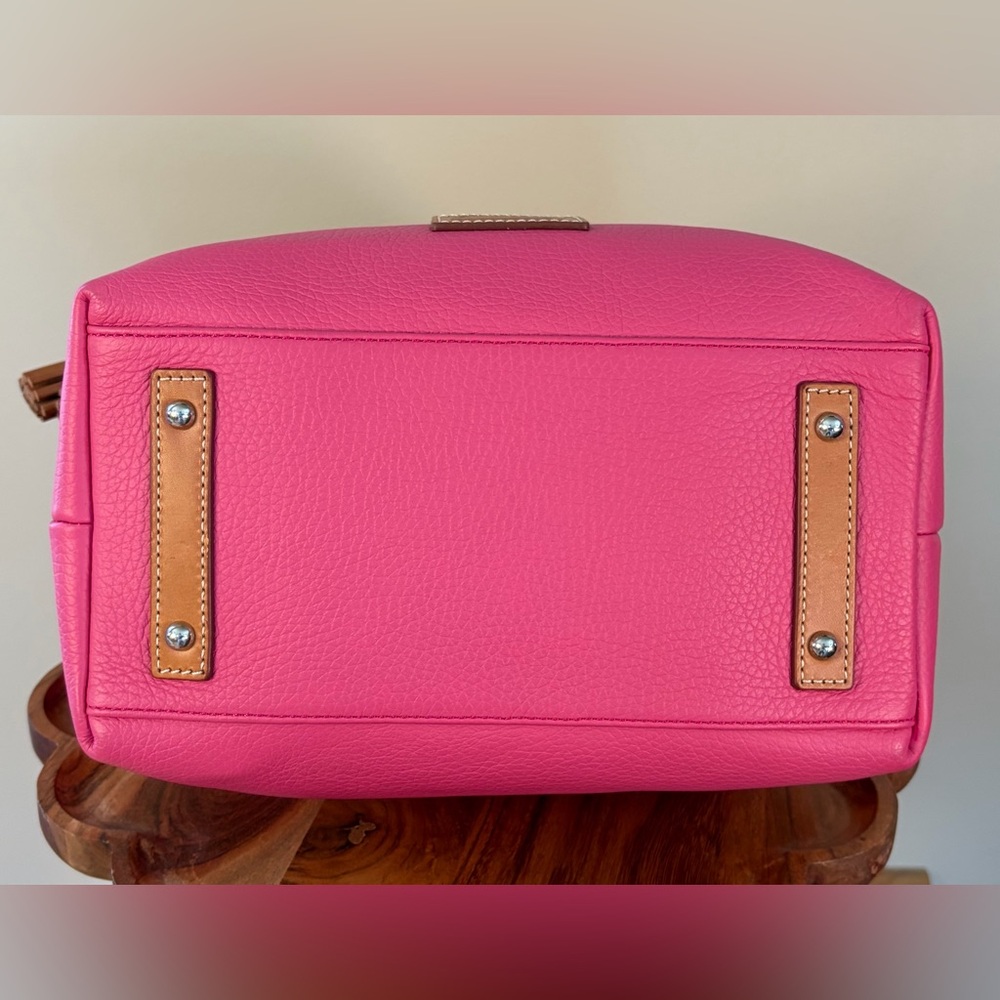 Dooney & Bourke Paige Sac Pink Pebble Grain Leather - Picture 10 of 17